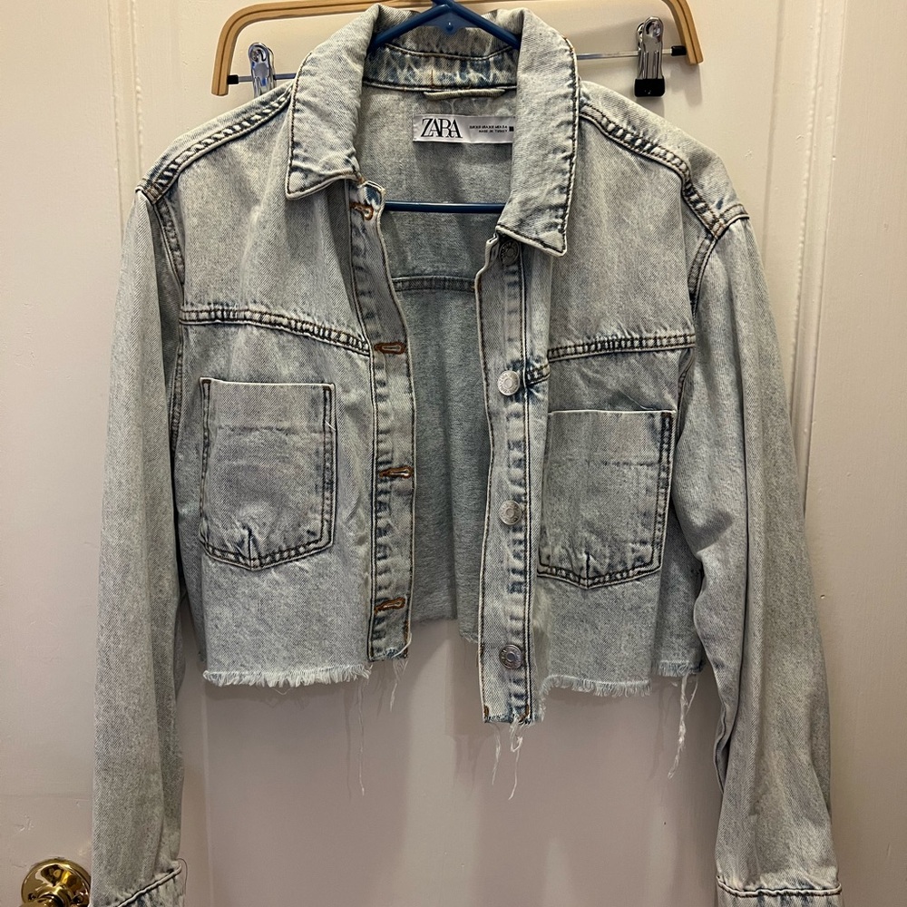 Zara Women's Light Blue Cropped Denim Jacket